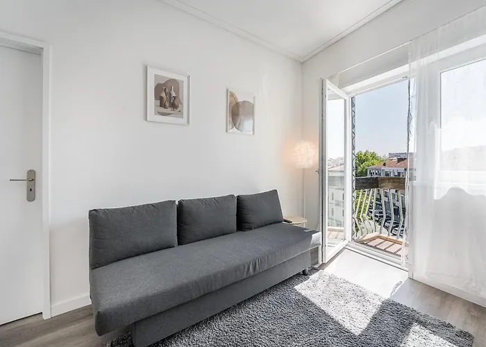 Guestready - A Sunny Moment In *