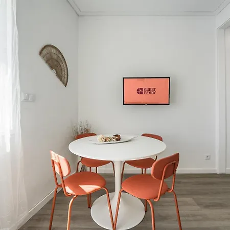 Guestready - A Sunny Moment In