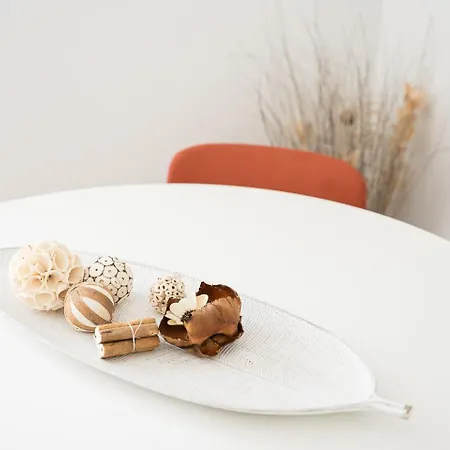 Daire Guestready - A Sunny Moment In